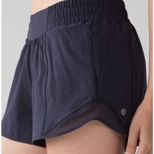 6509 Lululemon Hotty Hot Short II (Long 4") Midnight Navy Sz 8 *LOVED